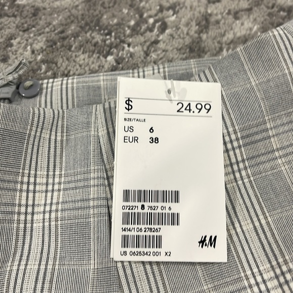 Brand new Grey with white stripes. - Picture 2 of 2